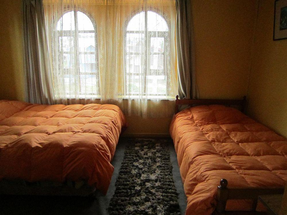 Hostal Torre De Babel Castro Bagian luar foto
